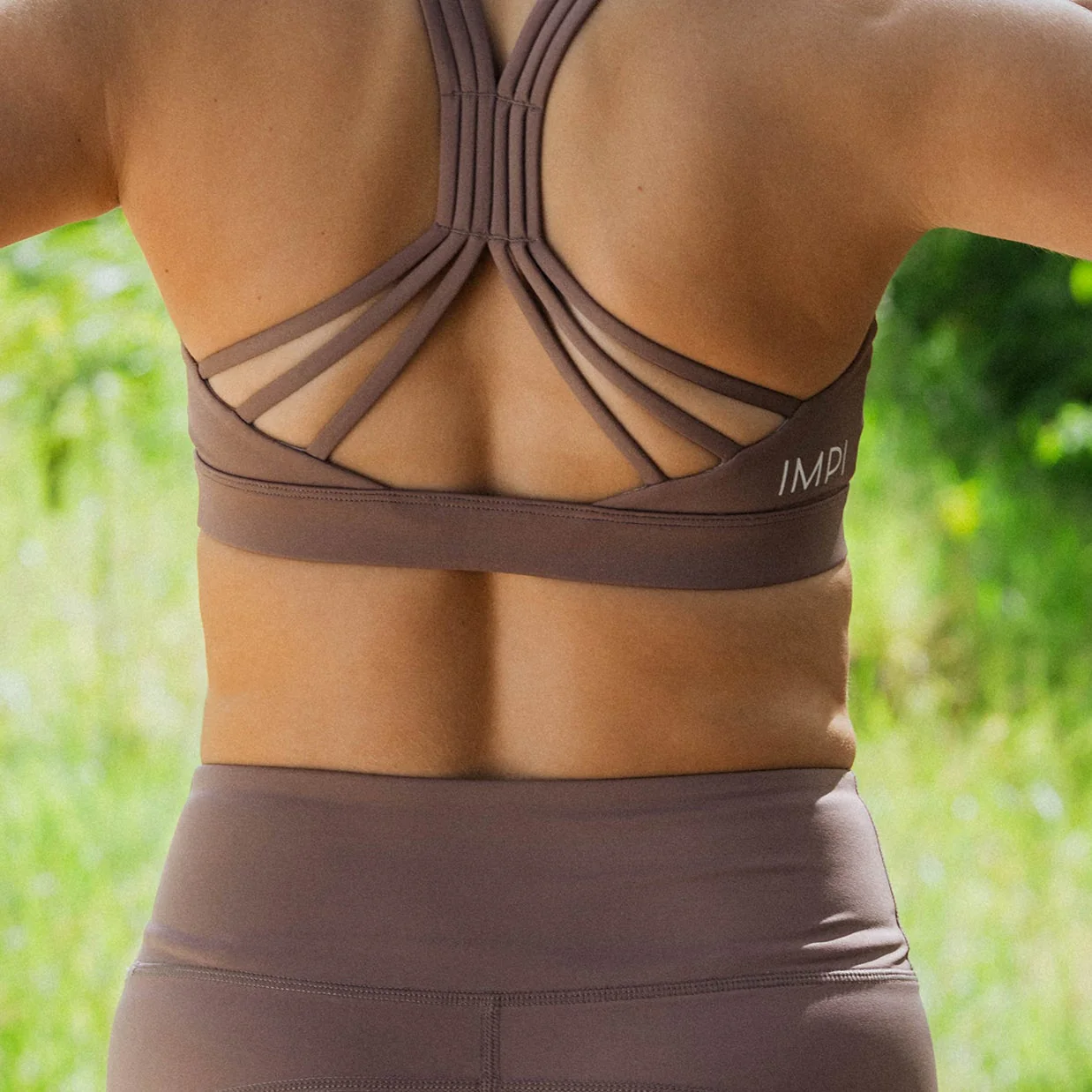 IMPI Running 6 Strap Bra Top - Walnut - Image 7