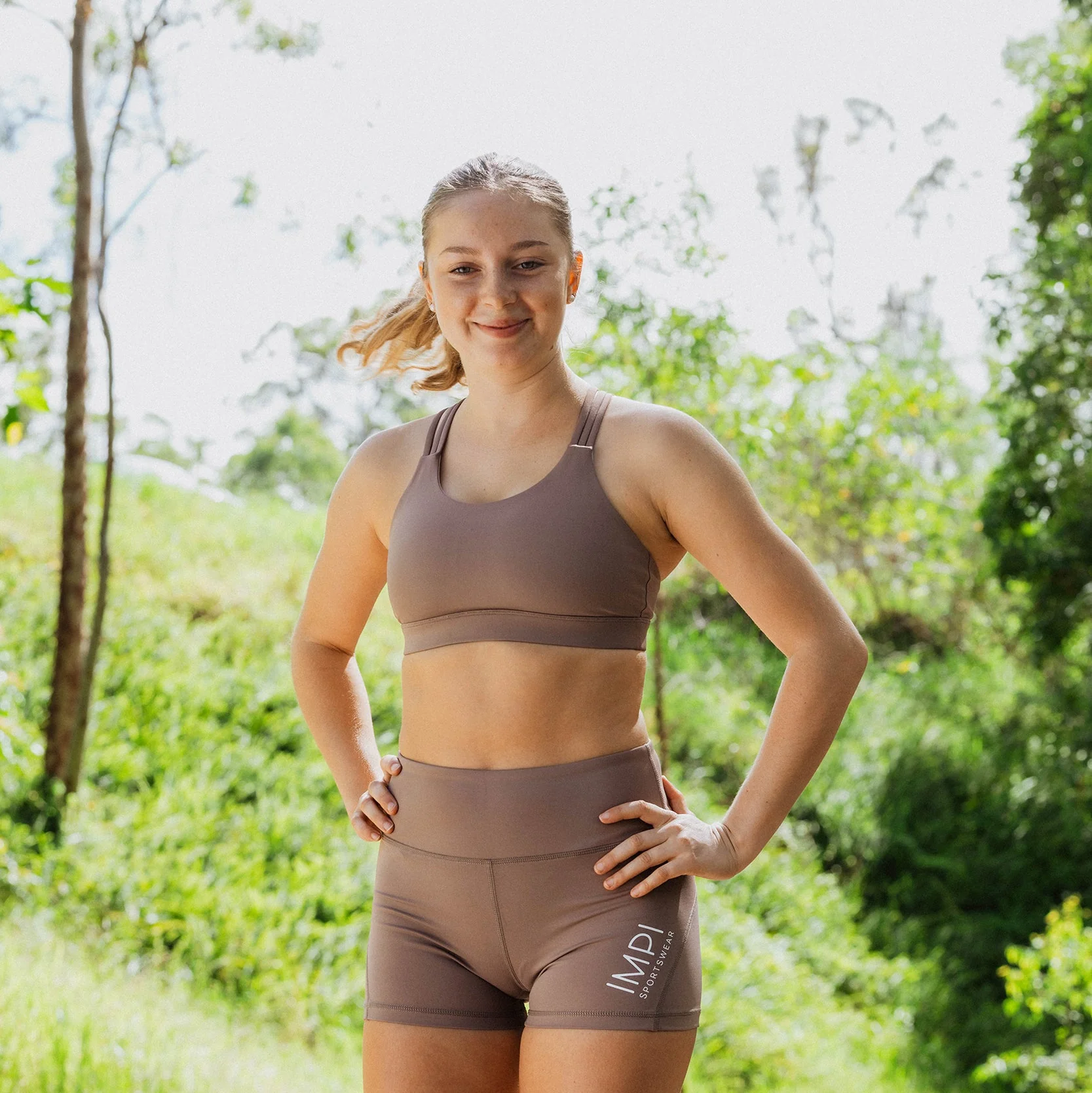 IMPI Running 6 Strap Bra Top - Walnut - Image 9