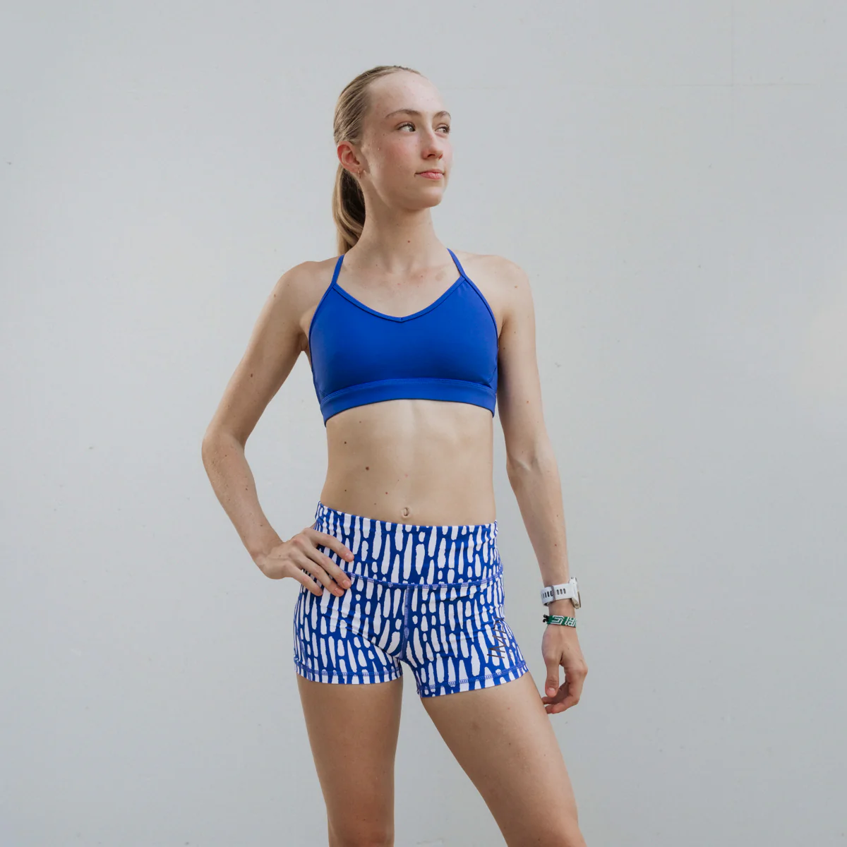 IMPI V-Neck Sports Crop - Cobalt - Image 4
