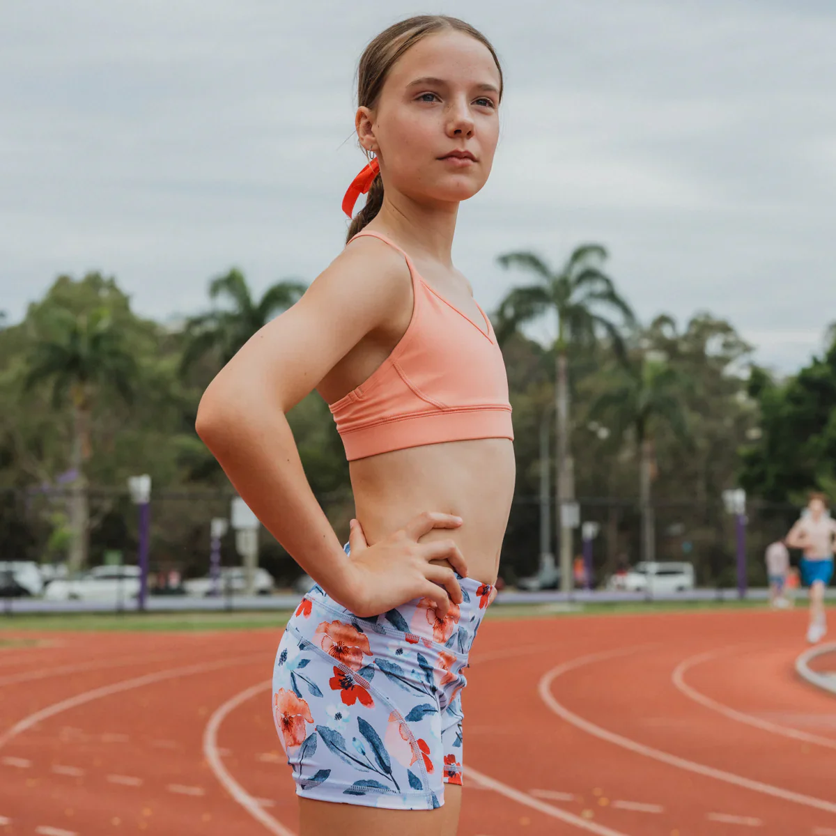 IMPI V-Neck Sports Crop - Peachy - Image 4